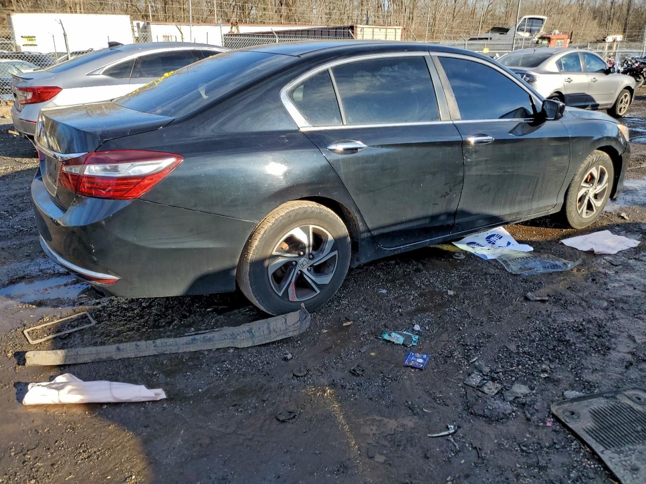 2017 HONDA ACCORD LX photo 3