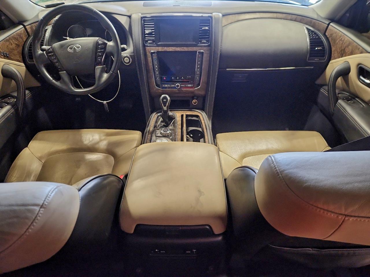 2021 INFINITI QX80 LUXE photo 8