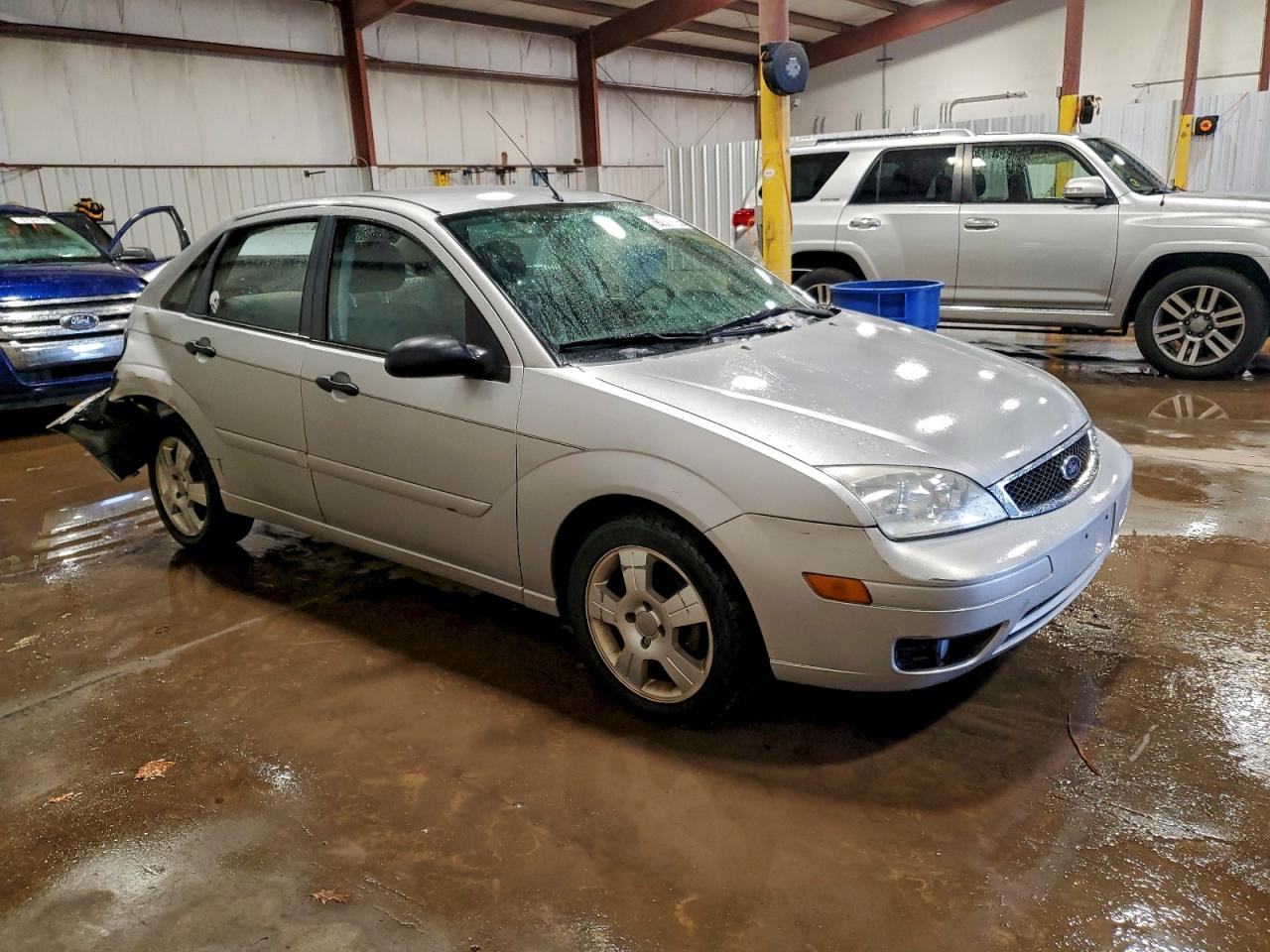 2007 FORD FOCUS ZX4 photo 4