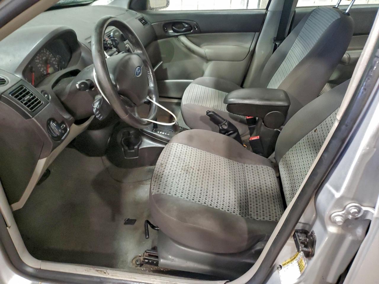 2007 FORD FOCUS ZX4 photo 7