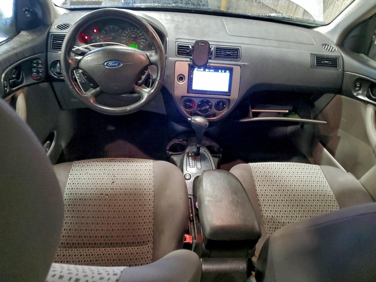 2007 FORD FOCUS ZX4 photo 8