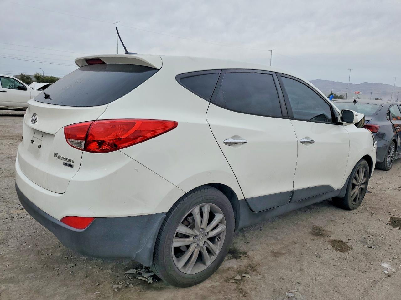 2012 HYUNDAI TUCSON GLS photo 3