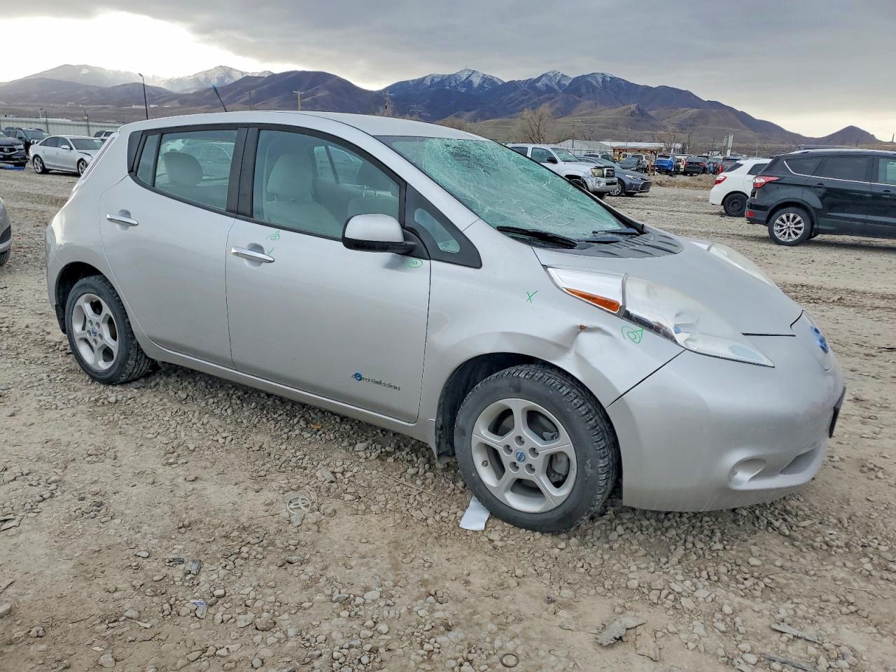 2014 NISSAN LEAF S photo 4