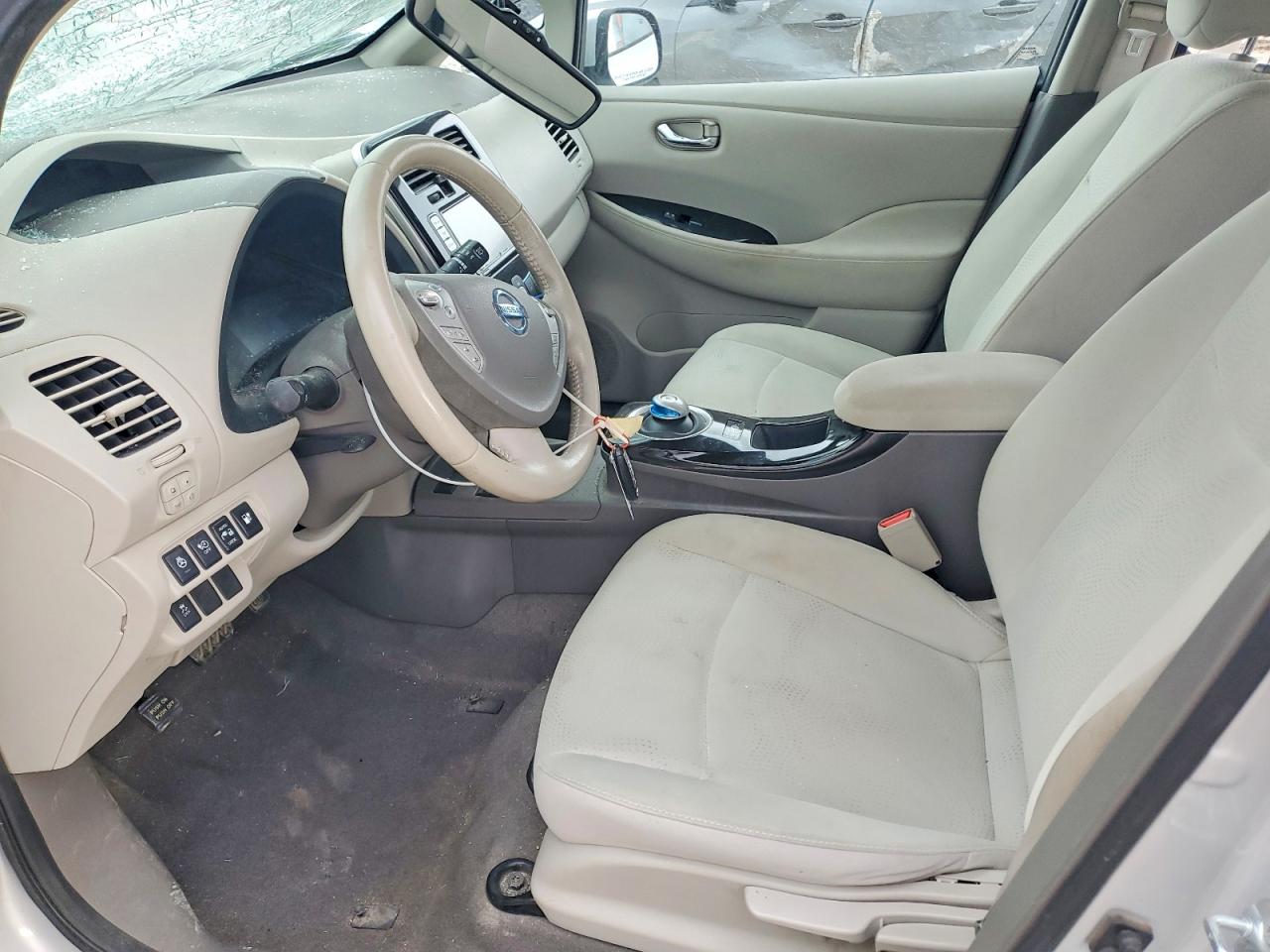 2014 NISSAN LEAF S photo 7
