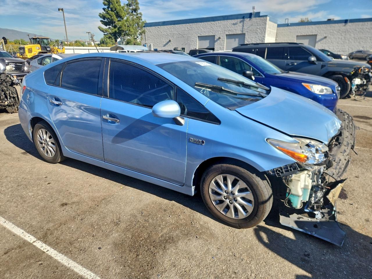 2014 TOYOTA PRIUS PLUG-IN photo 4