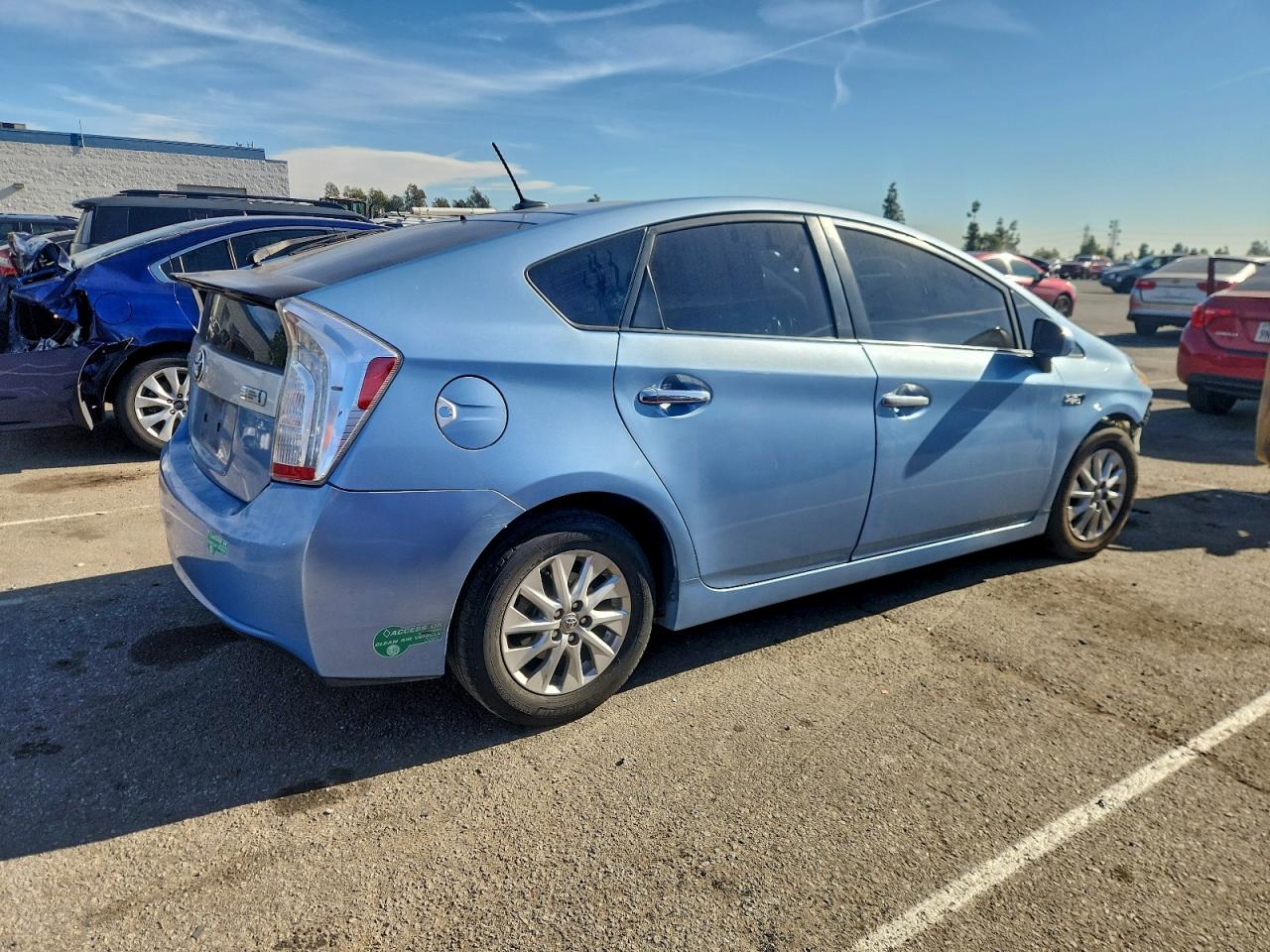 2014 TOYOTA PRIUS PLUG-IN photo 3