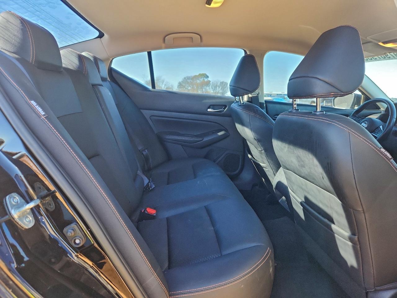 2019 NISSAN ALTIMA SR photo 10
