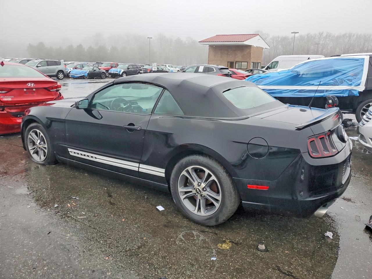 2014 FORD MUSTANG photo 2