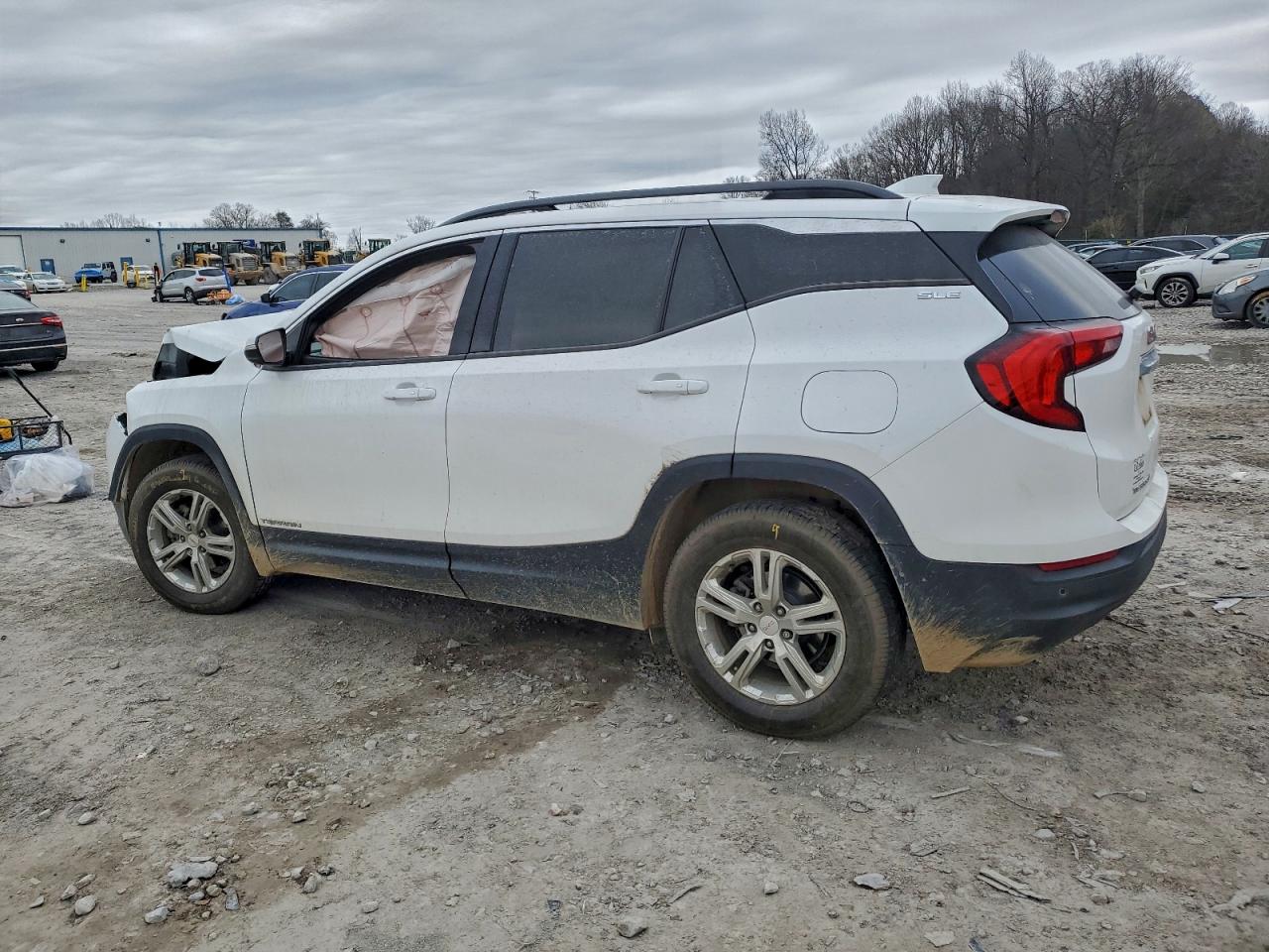 2019 GMC TERRAIN SLE photo 2
