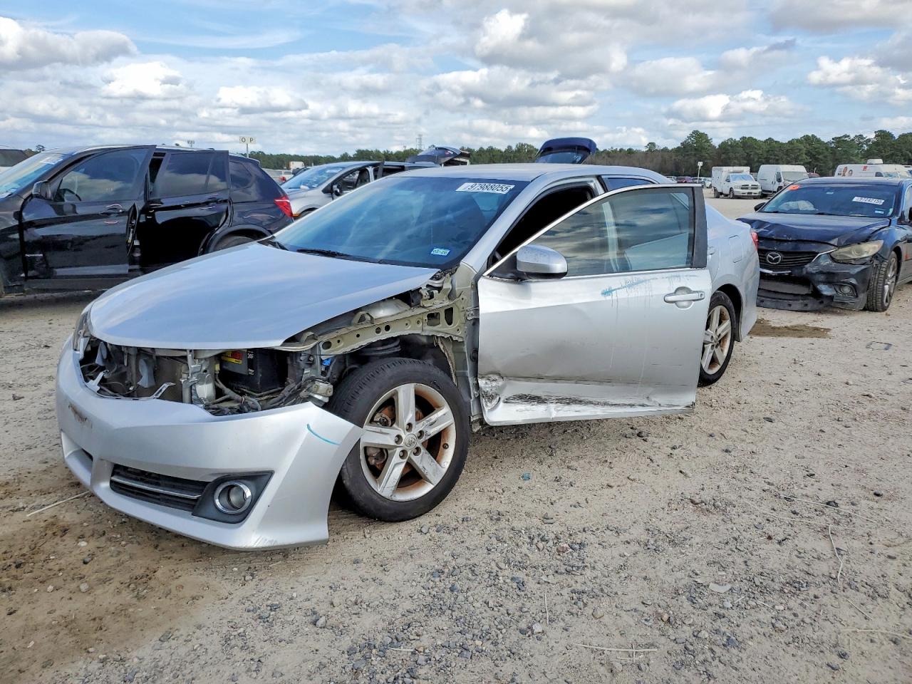 2014 TOYOTA CAMRY