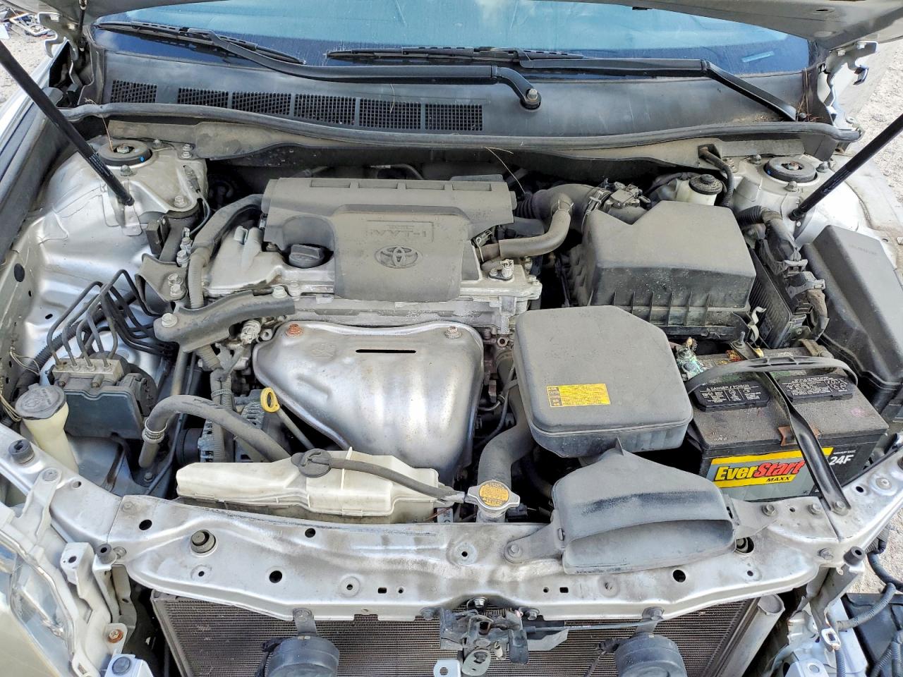 2014 TOYOTA CAMRY L photo 11