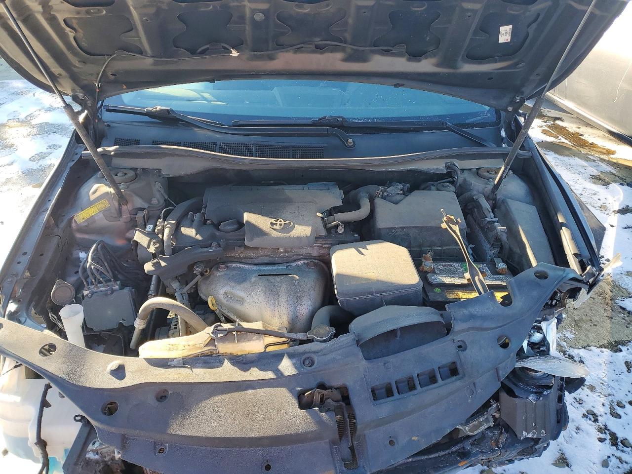 2015 TOYOTA CAMRY LE photo 11