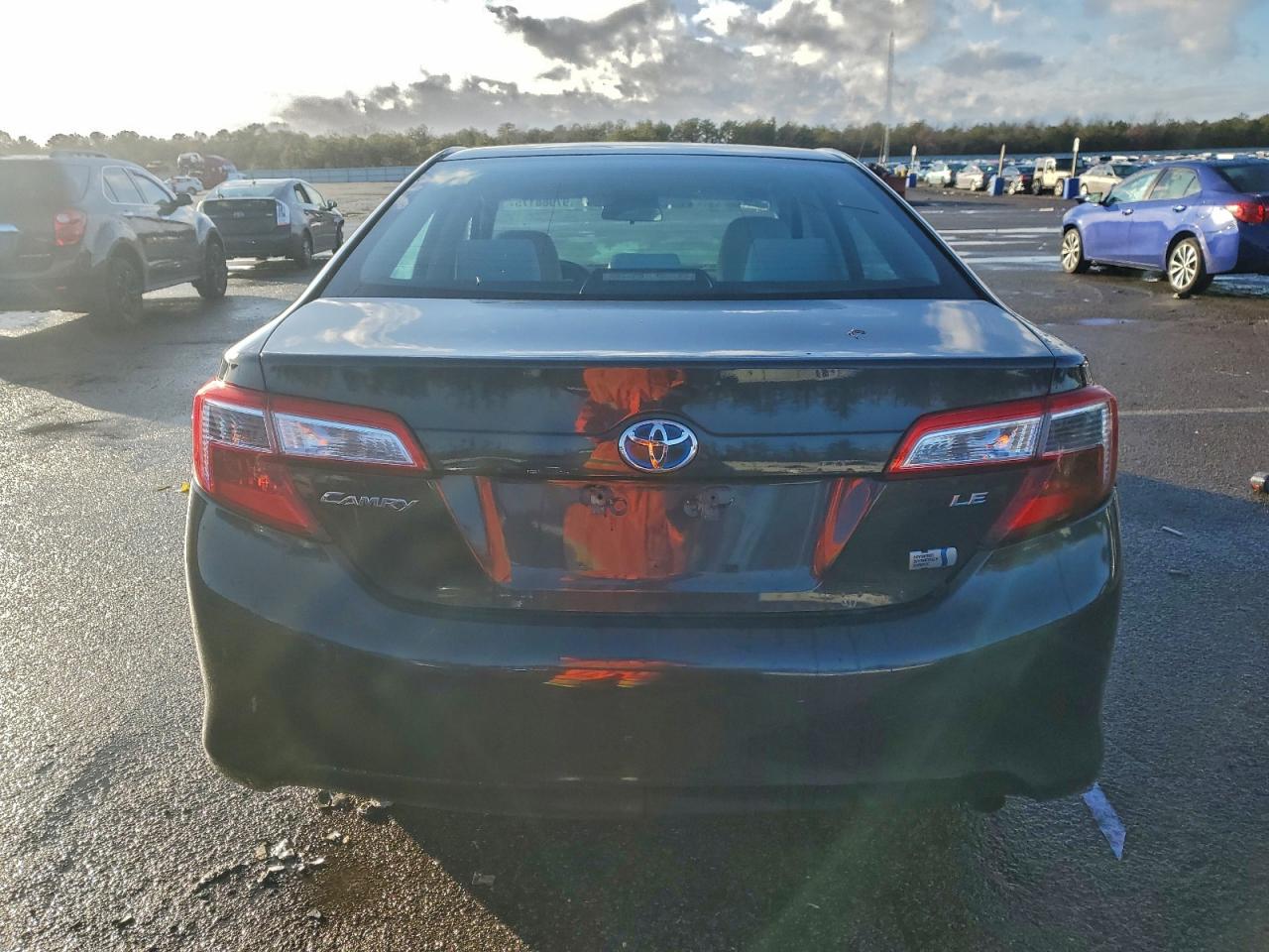 2014 TOYOTA CAMRY HYBRID photo 11