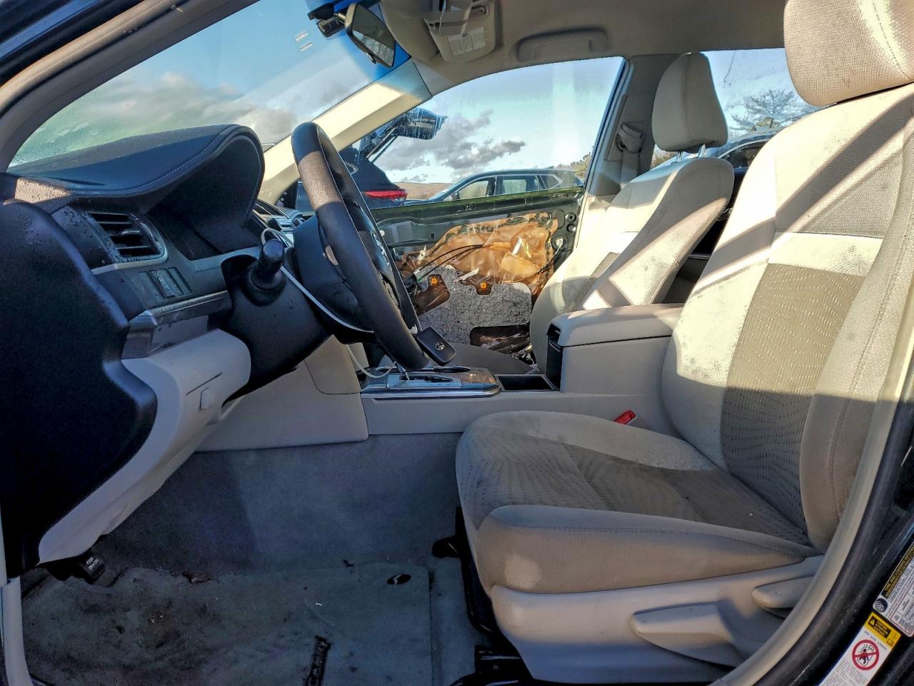 2014 TOYOTA CAMRY HYBRID photo 13