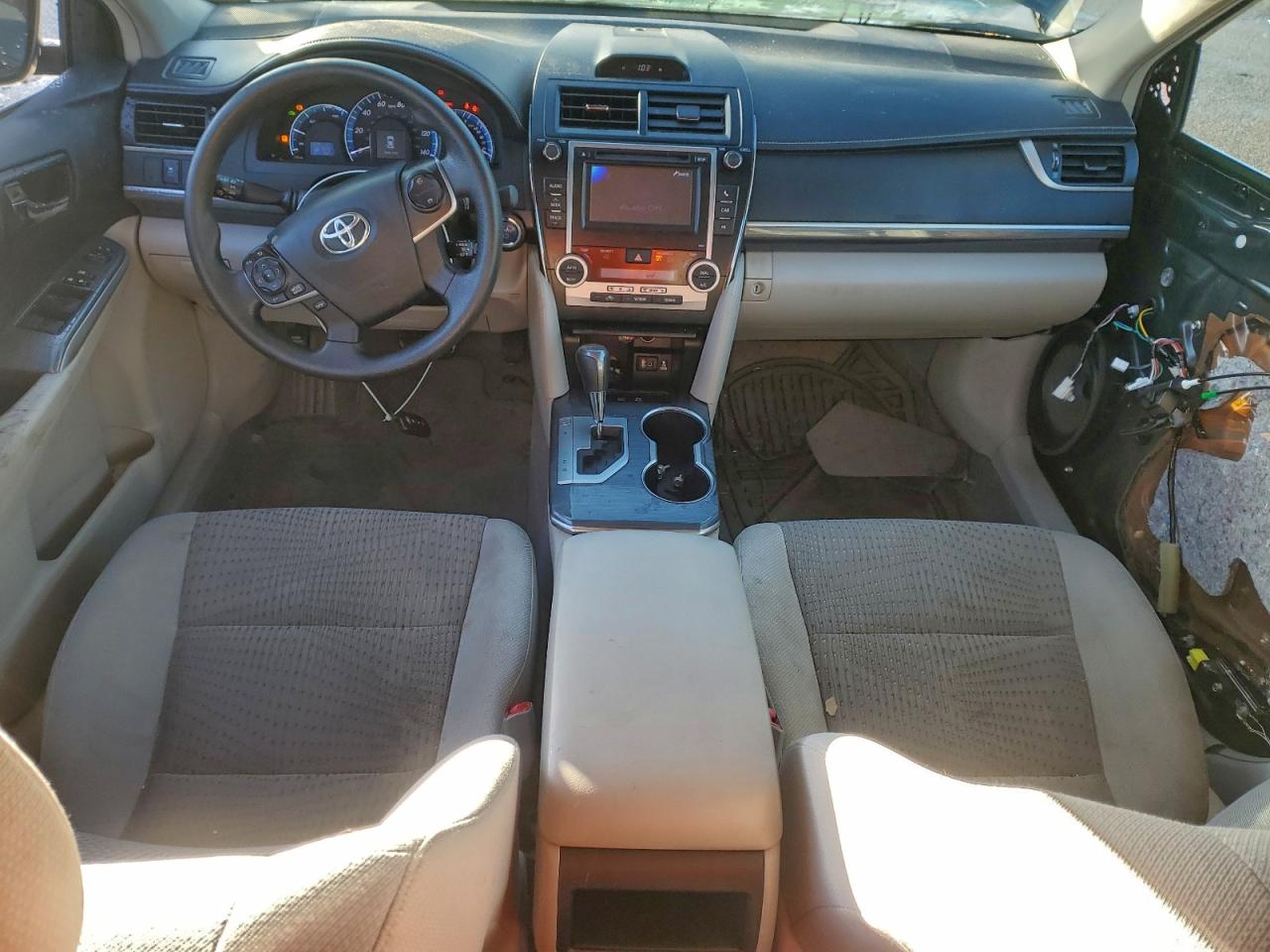 2014 TOYOTA CAMRY HYBRID photo 15