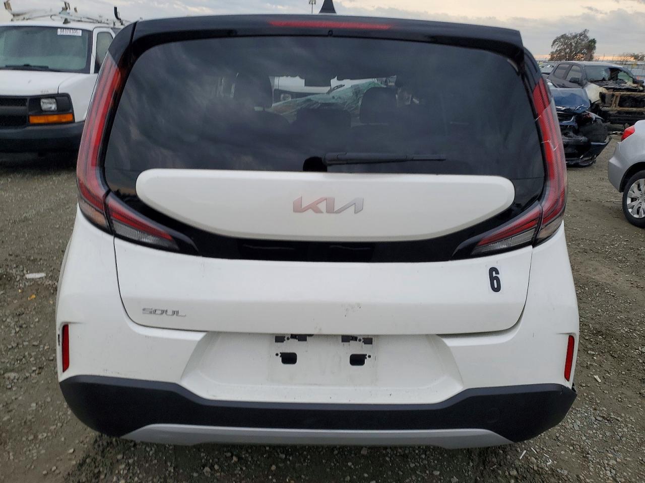 2025 KIA SOUL LX photo 6
