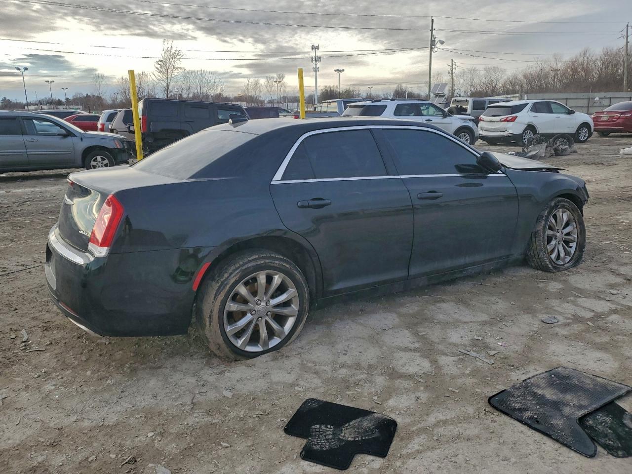2019 CHRYSLER 300 TOURING photo 3