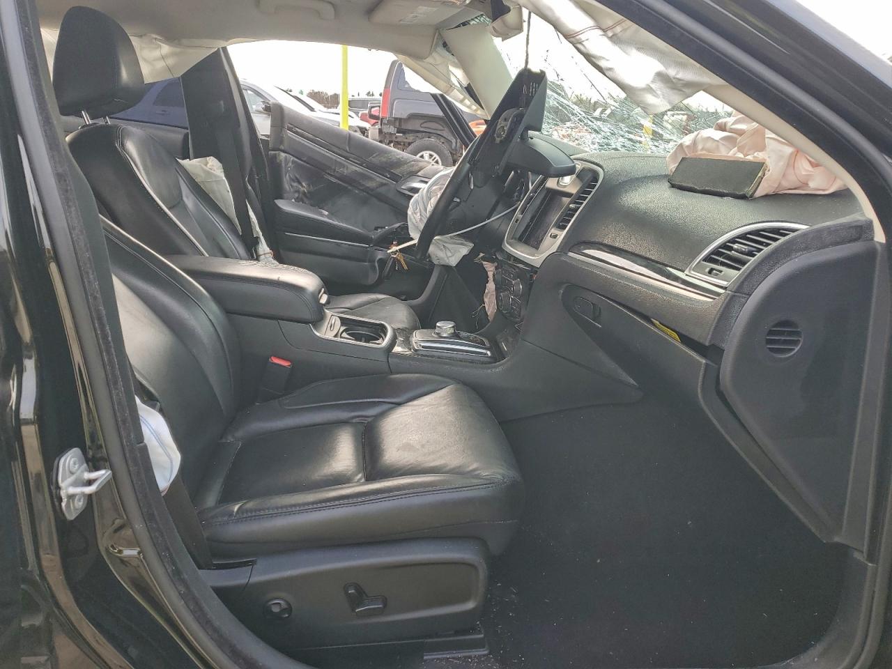 2019 CHRYSLER 300 TOURING photo 7