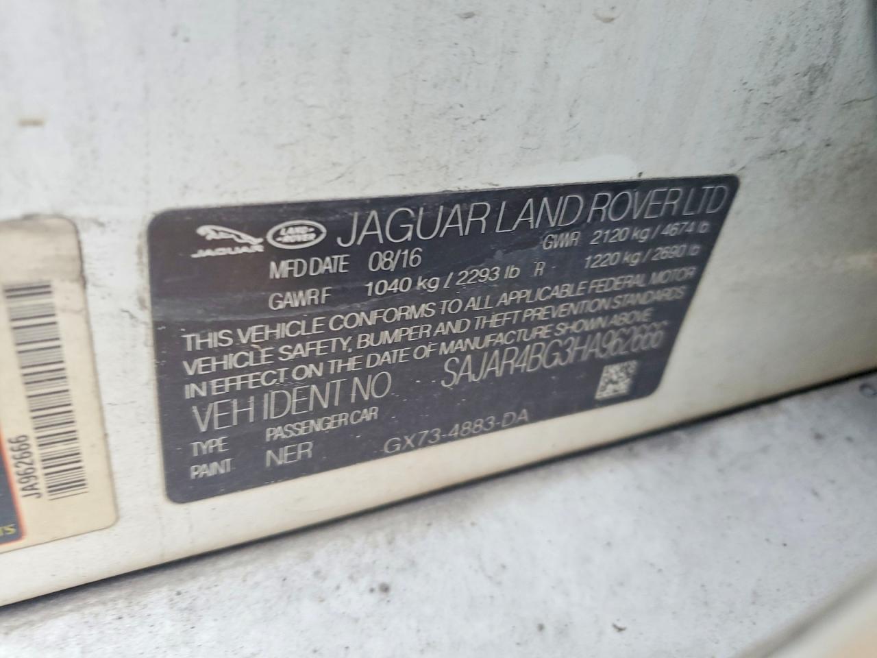 2017 JAGUAR XE photo 12