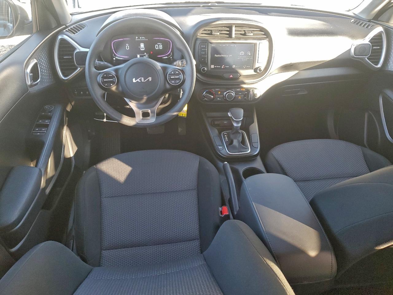 2025 KIA SOUL LX photo 8