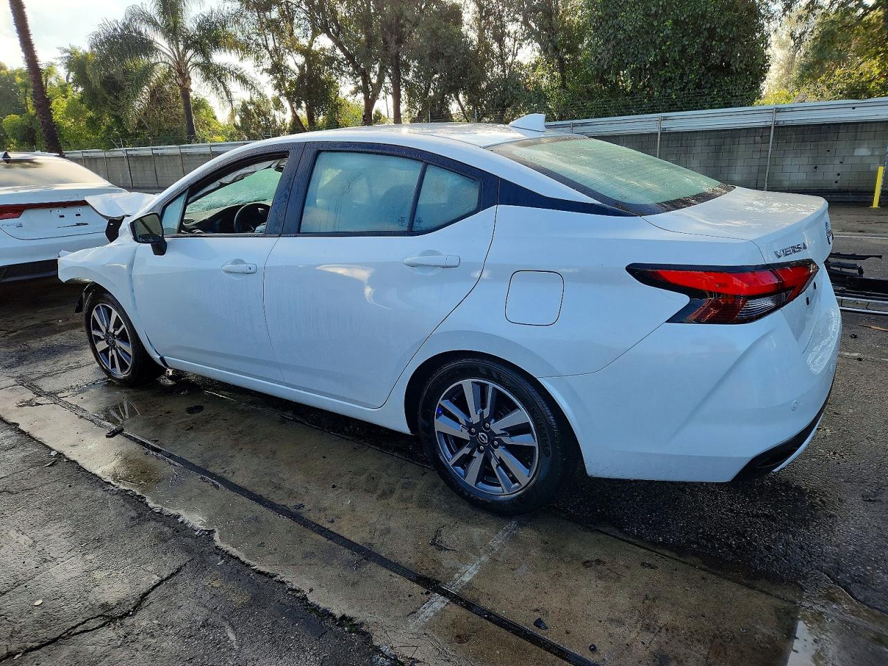 2025 NISSAN VERSA SV photo 2