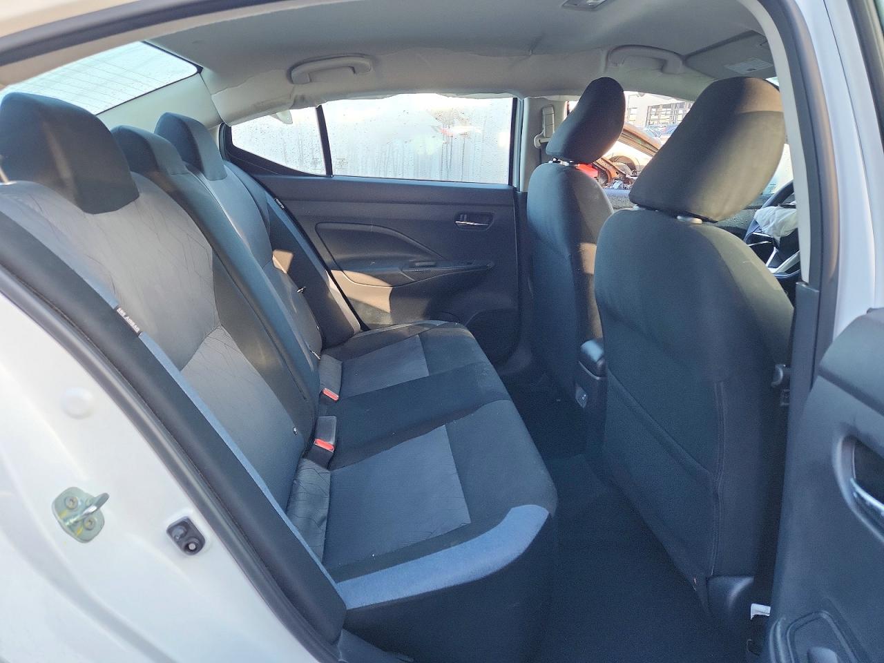 2025 NISSAN VERSA SV photo 10