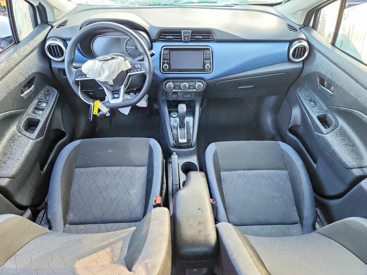 2025 NISSAN VERSA SV photo 8