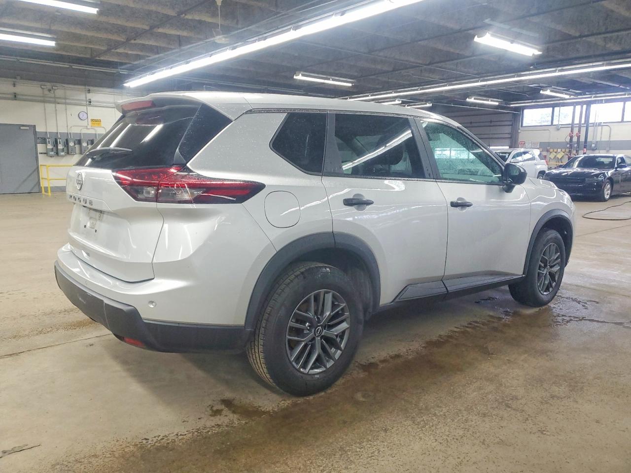 2024 NISSAN ROGUE S photo 3