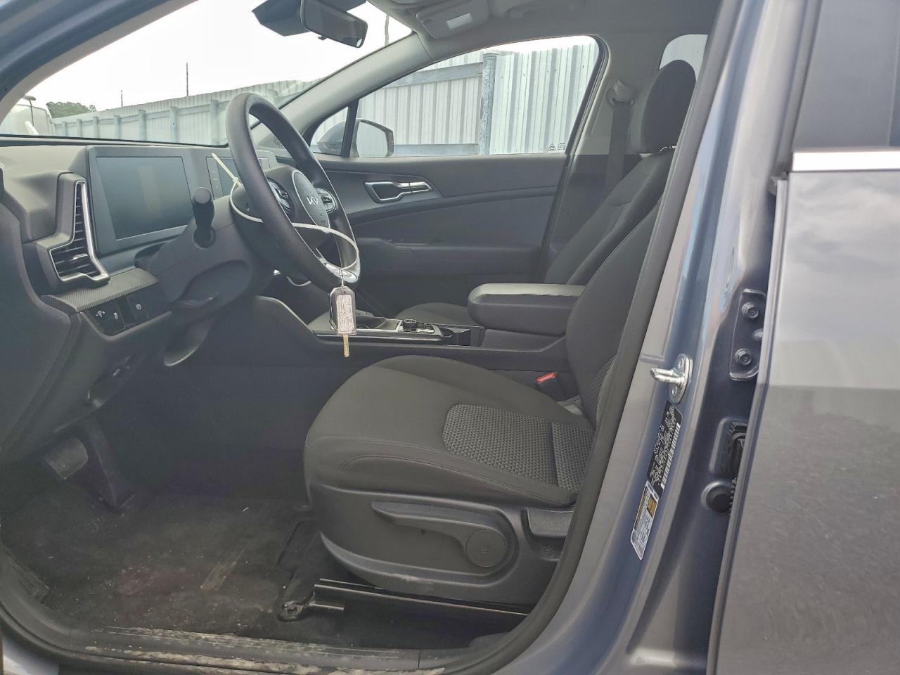 2025 KIA SPORTAGE LX photo 7
