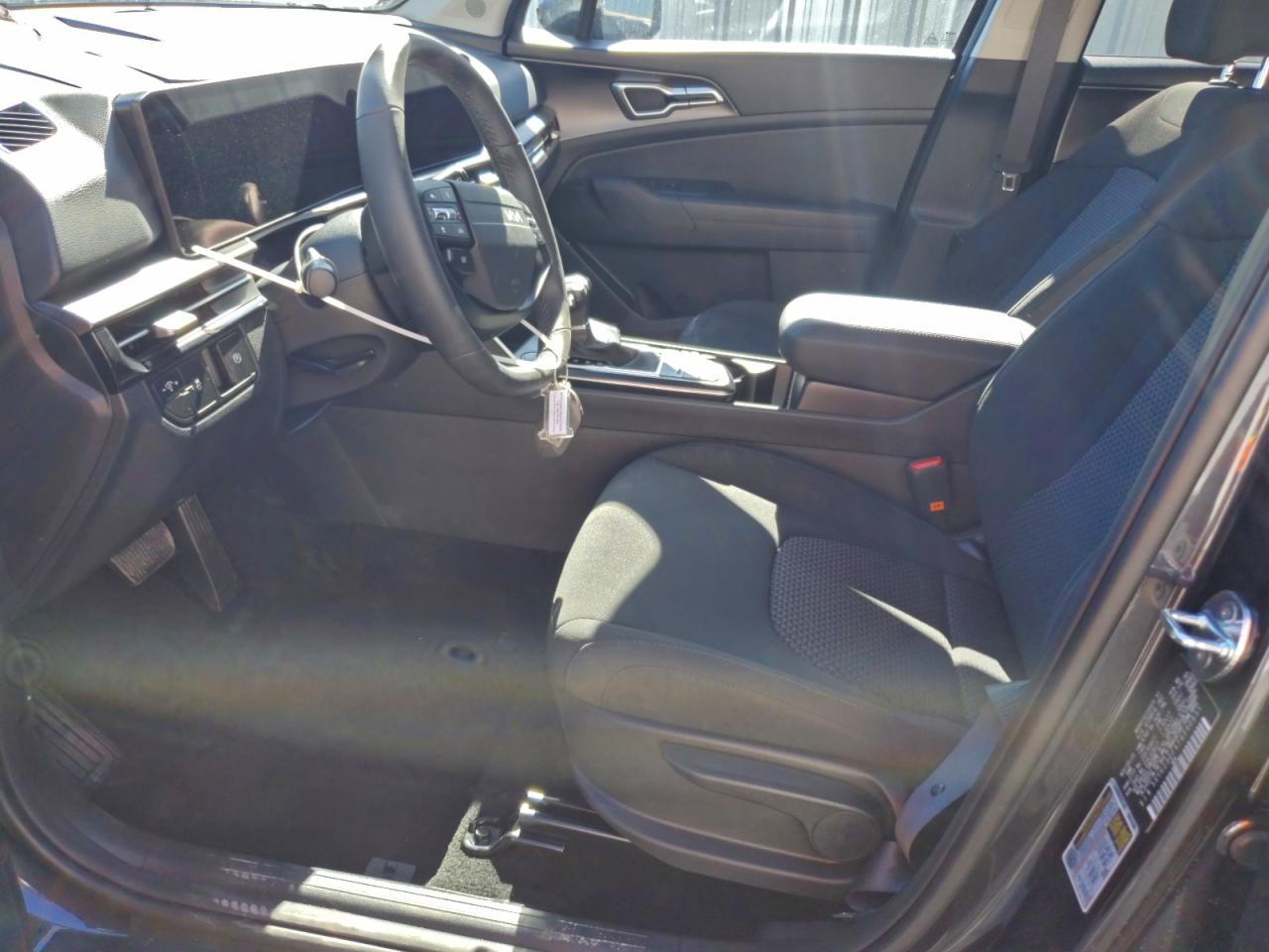 2026 KIA SPORTAGE LX photo 7