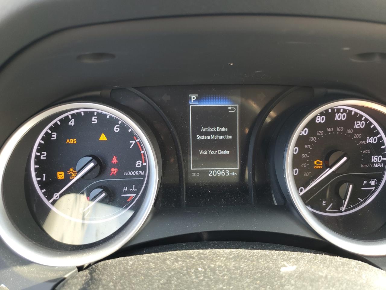2024 TOYOTA CAMRY LE photo 9