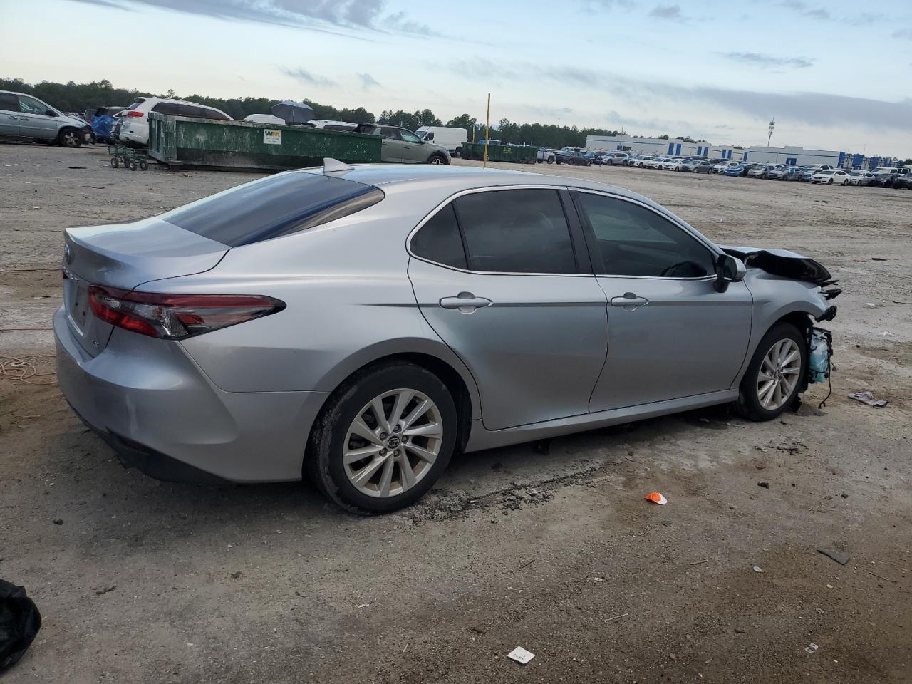2024 TOYOTA CAMRY LE photo 3