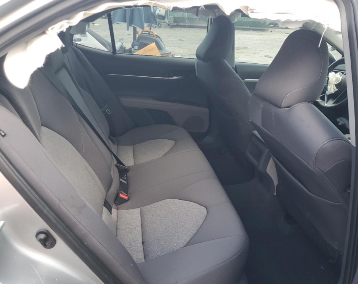2024 TOYOTA CAMRY LE photo 10