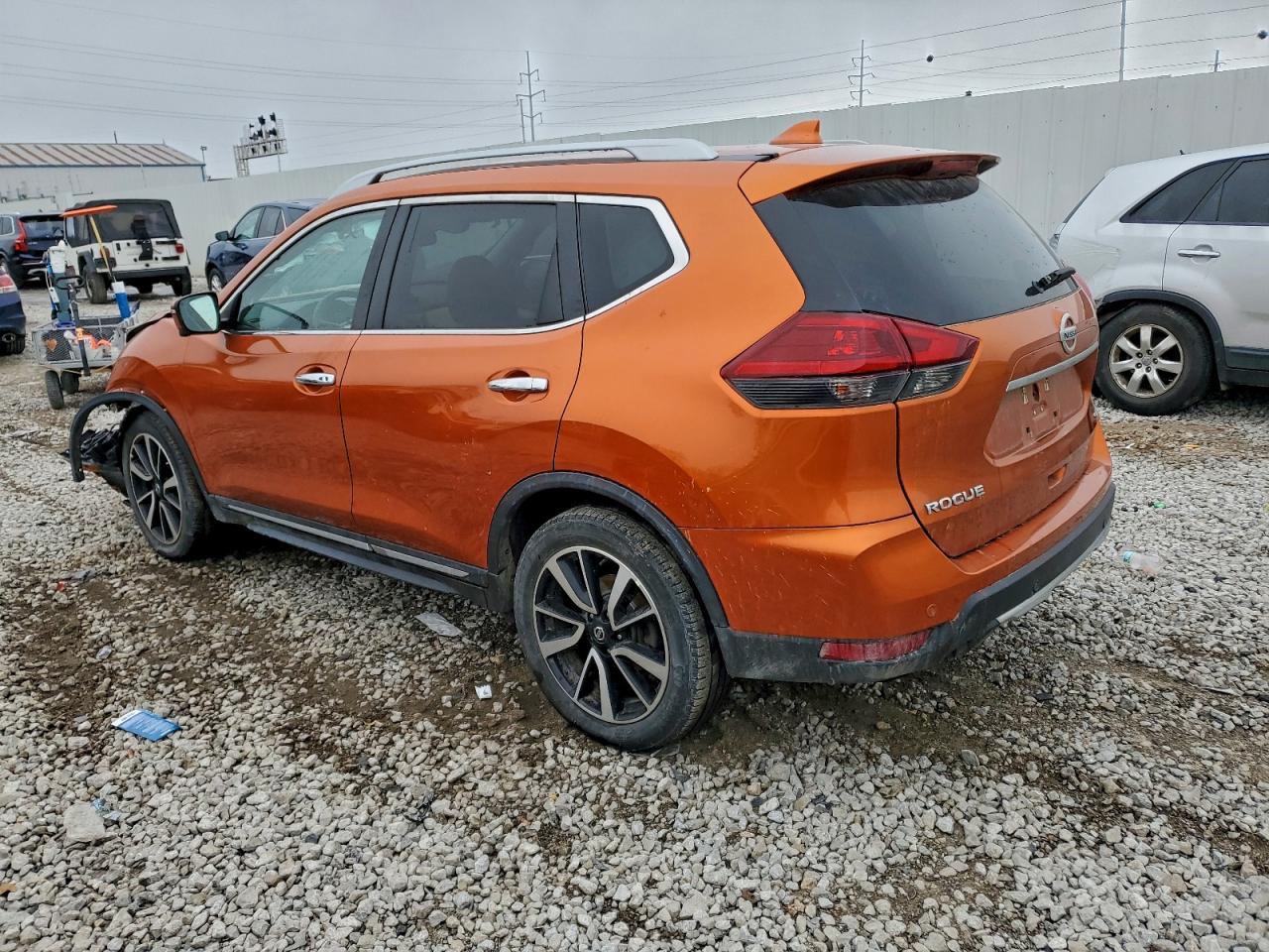 2019 NISSAN ROGUE S photo 2
