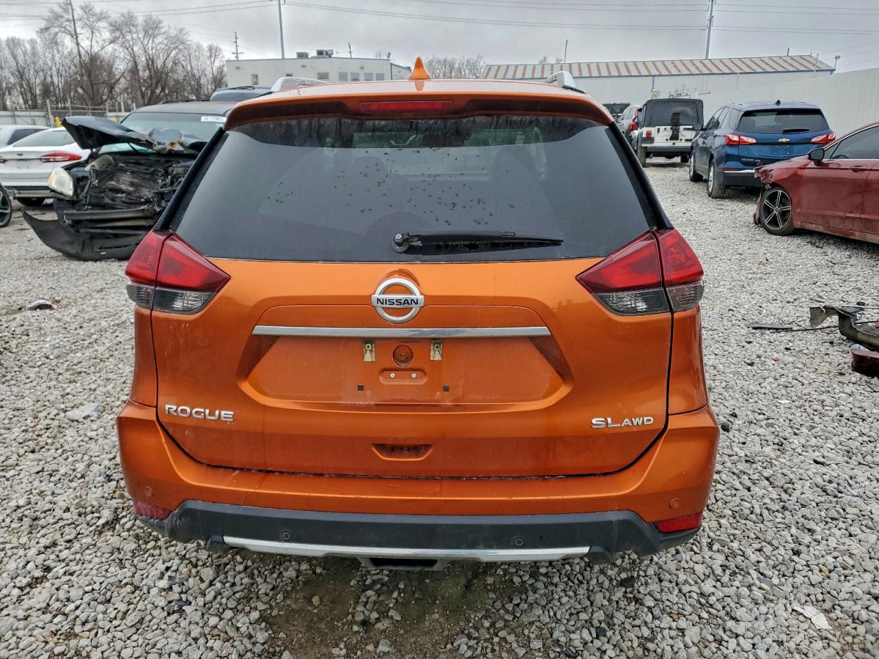 2019 NISSAN ROGUE S photo 6