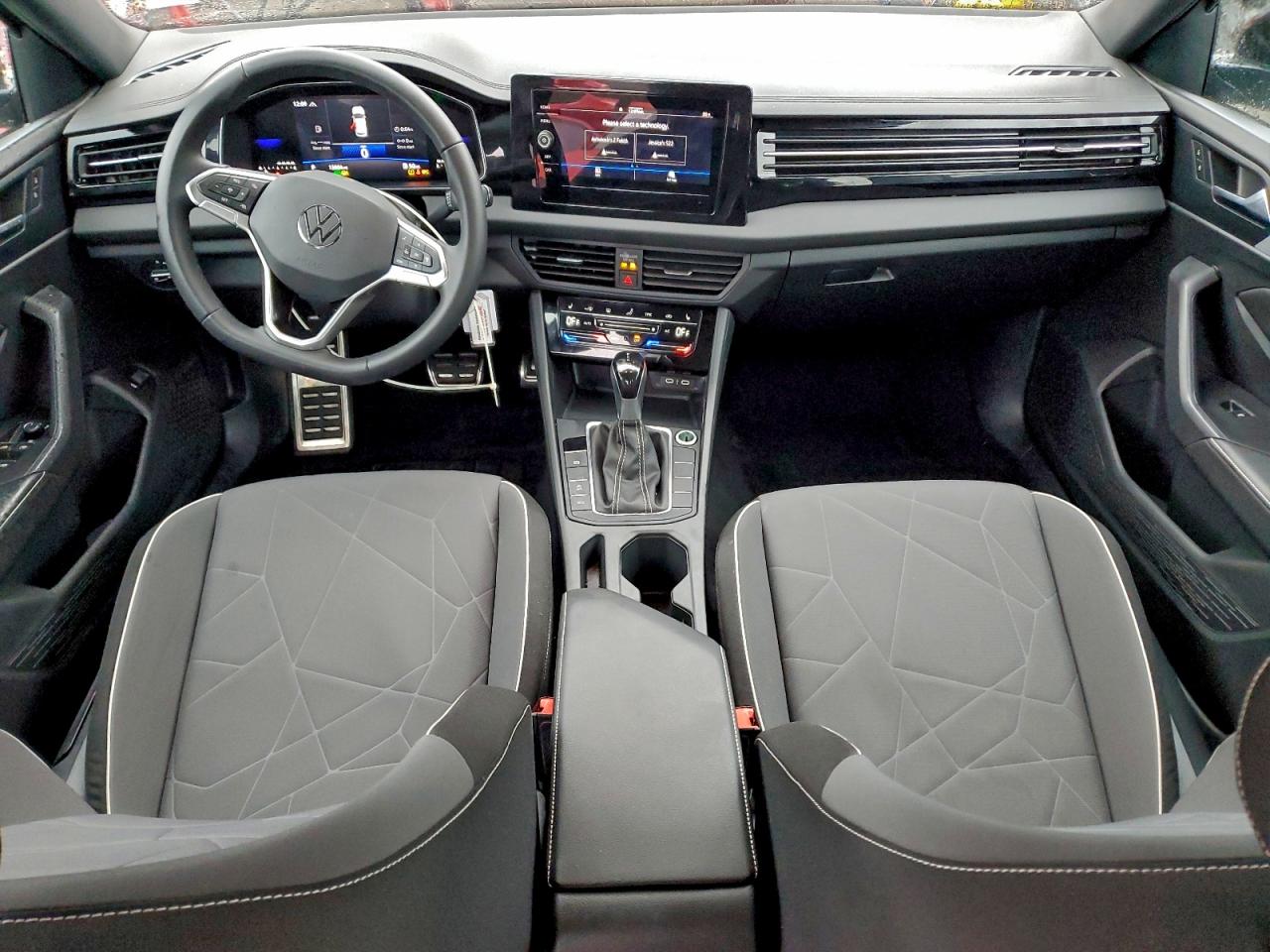 2025 VOLKSWAGEN JETTA SPORT photo 8