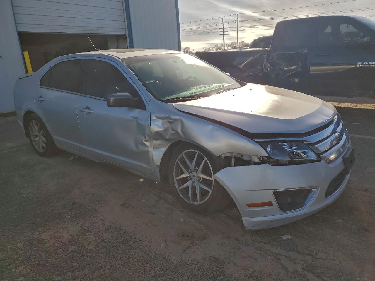 2010 FORD FUSION SEL photo 4