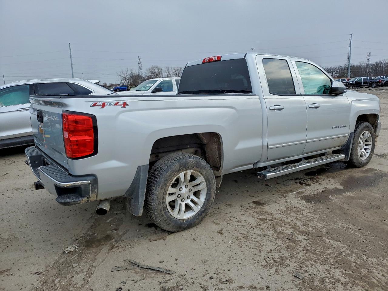 2017 CHEVROLET SILVERADO K1500 LT photo 3