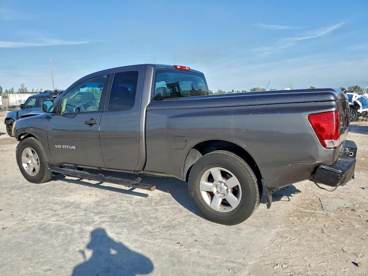 2006 NISSAN TITAN XE FFV photo 2