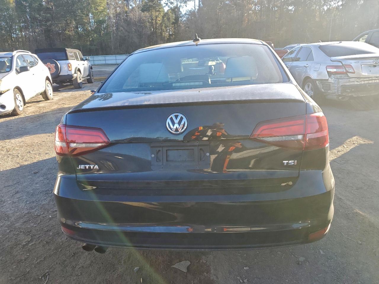 2016 VOLKSWAGEN JETTA SPORT photo 6