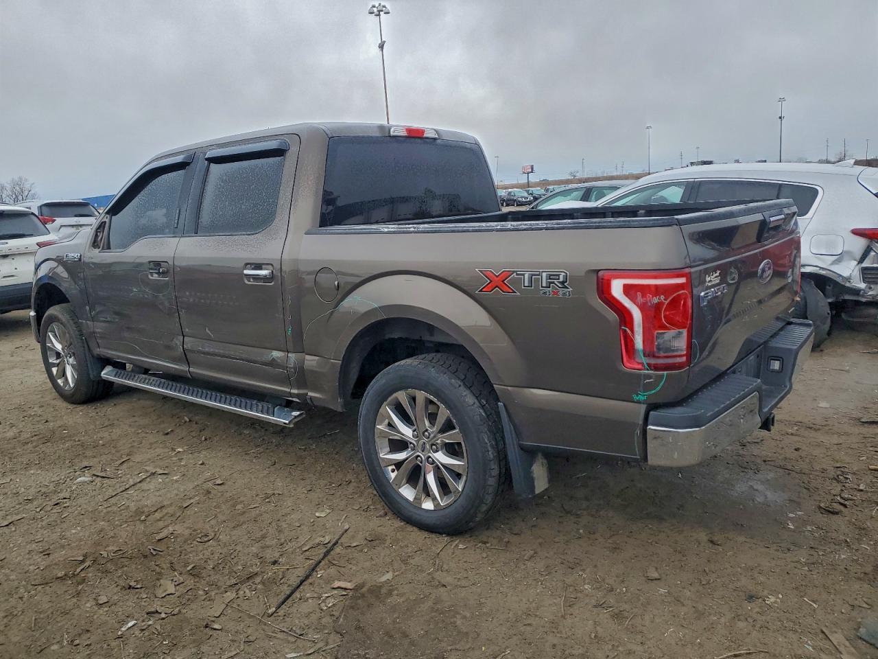 2016 FORD F150 SUPERCREW photo 2