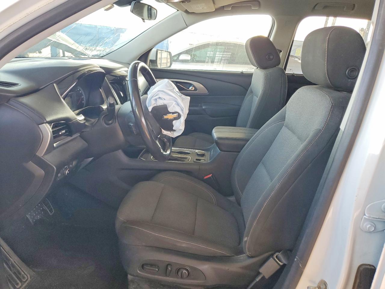 2019 CHEVROLET TRAVERSE LT photo 13