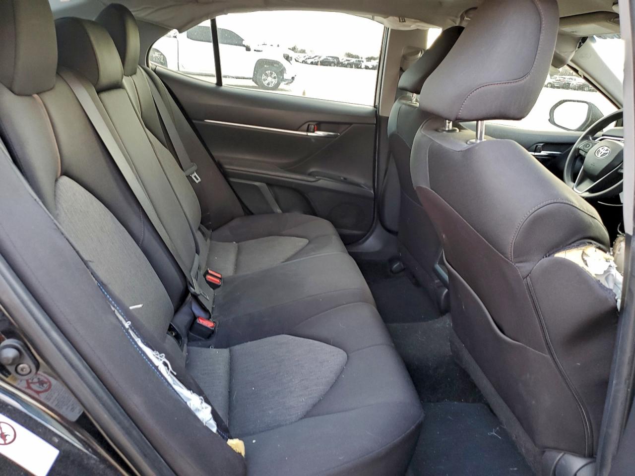 2018 TOYOTA CAMRY L photo 10