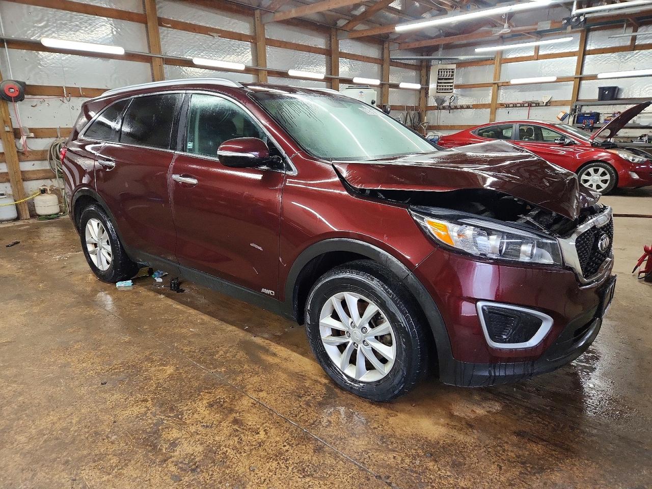2017 KIA SORENTO LX photo 4