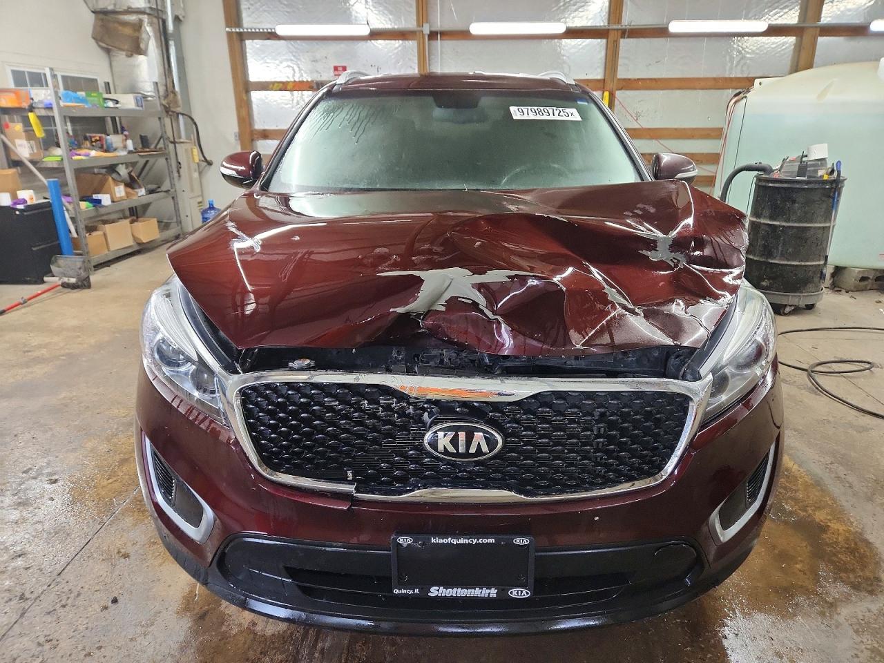 2017 KIA SORENTO LX photo 5