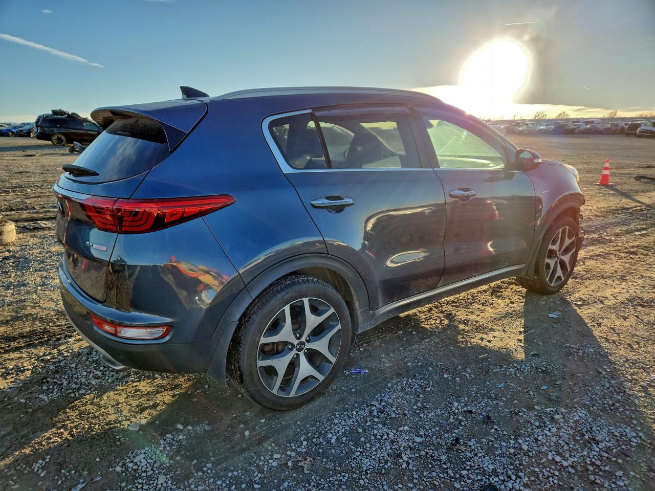 2017 KIA SPORTAGE SX photo 3