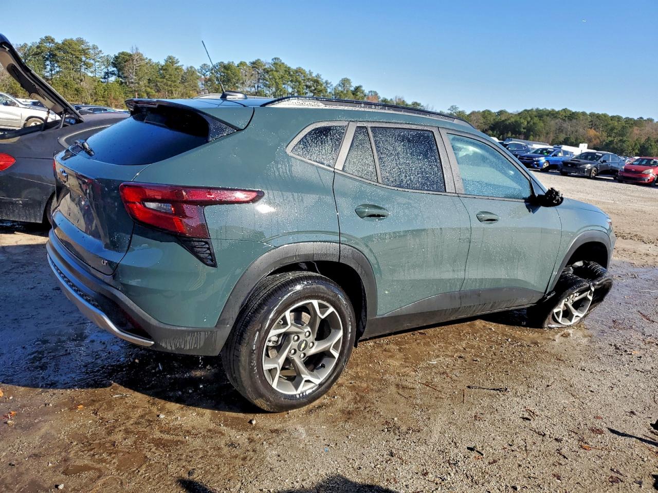 2025 CHEVROLET TRAX 1LT photo 3