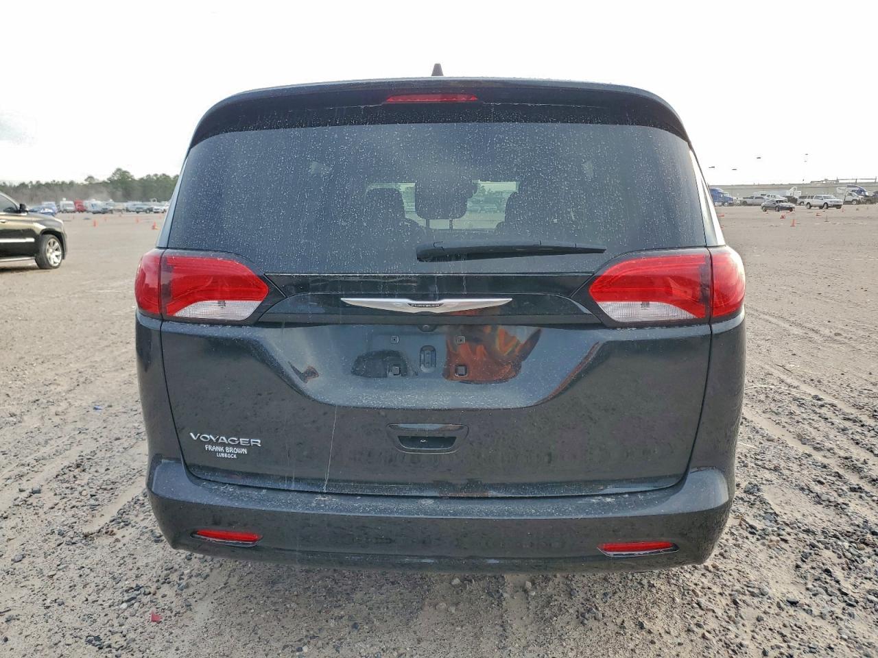 2023 CHRYSLER VOYAGER LX photo 6