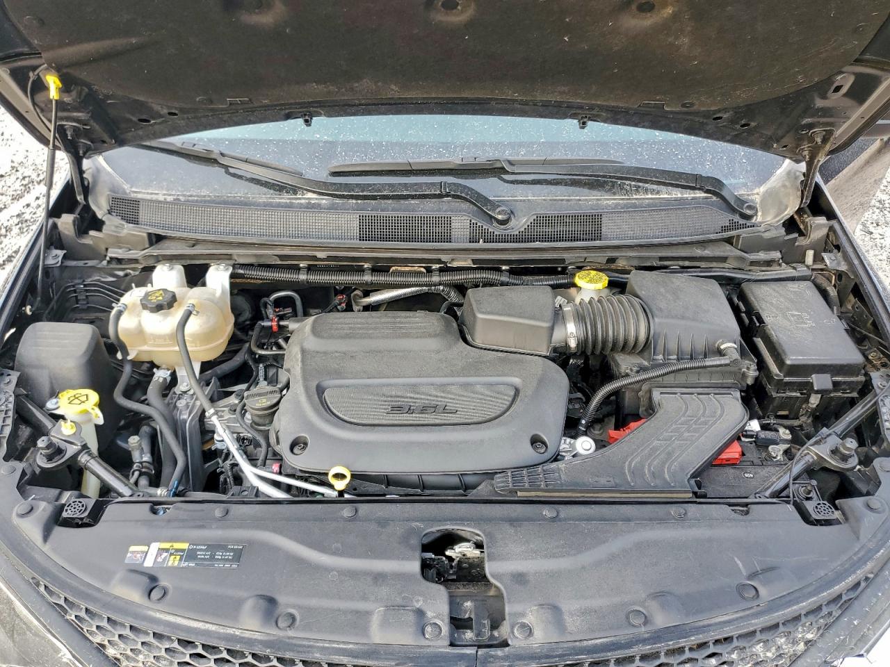 2023 CHRYSLER VOYAGER LX photo 12