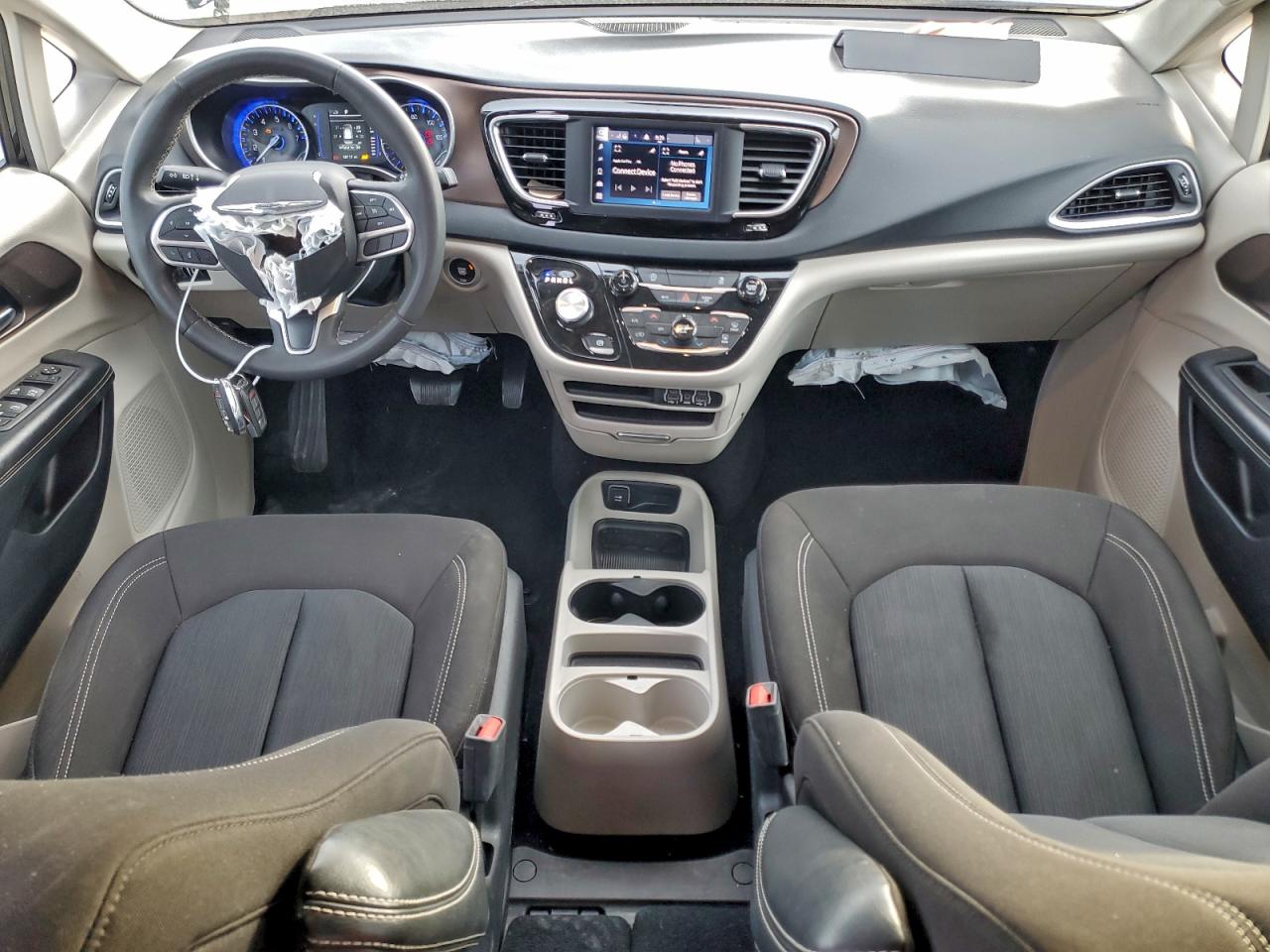 2023 CHRYSLER VOYAGER LX photo 8